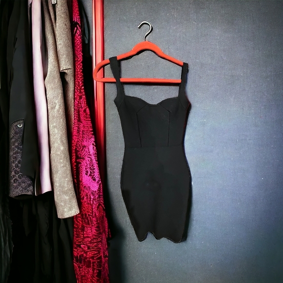 Dalia Macphee black bodycon Midi dress Size Medium NWOT - Picture 6 of 6